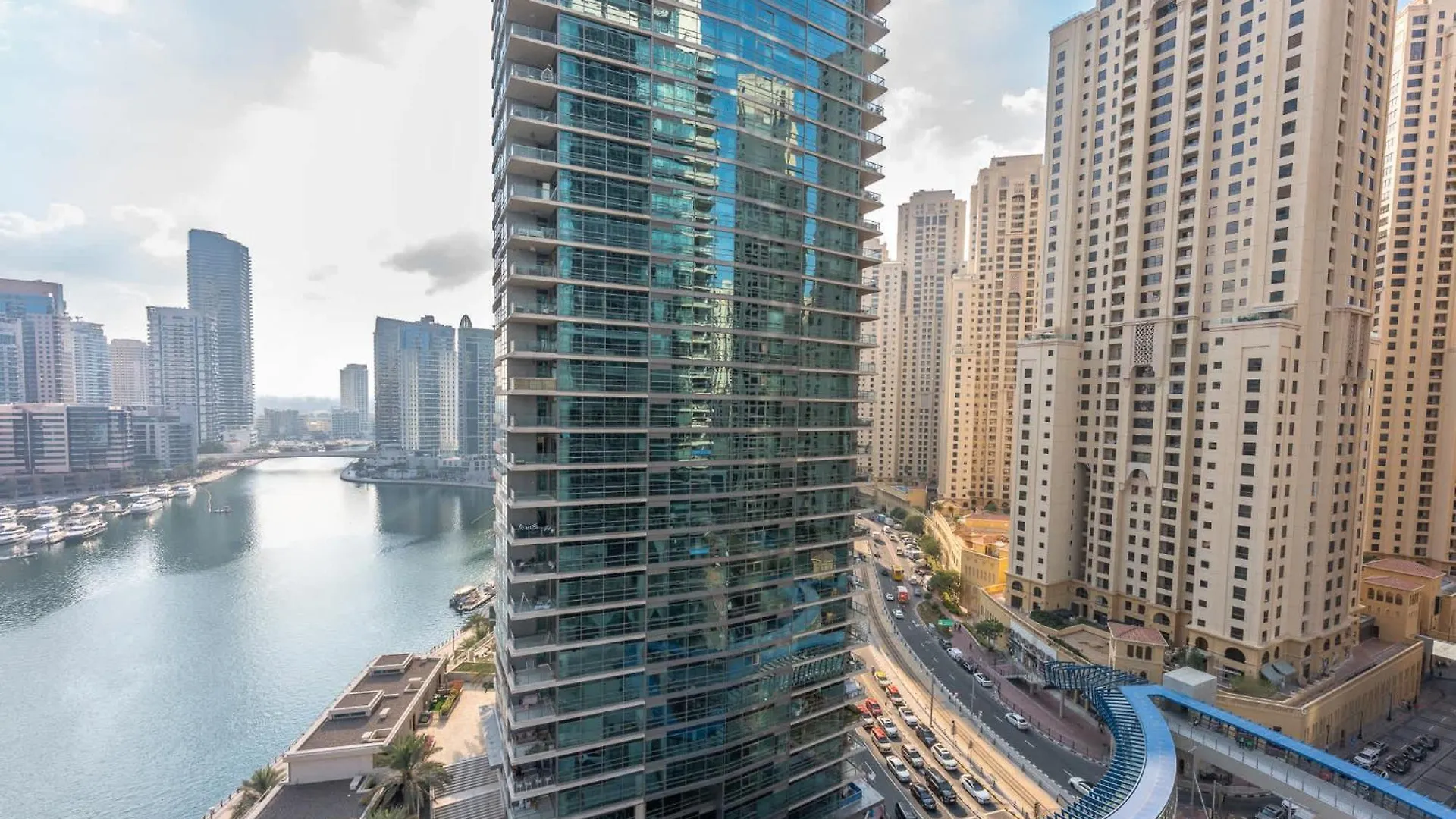 Apartment Bright 2Br Marina Home With Modern Touches Dubai