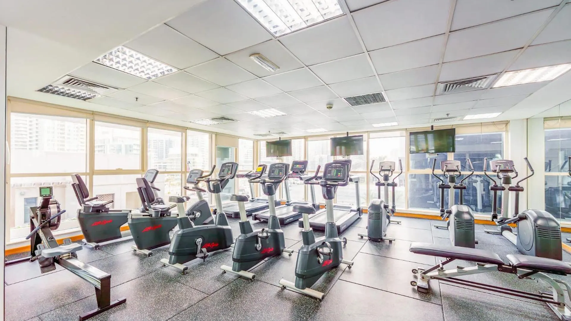 Bright 2Br Marina Home With Modern Touches Dubaj