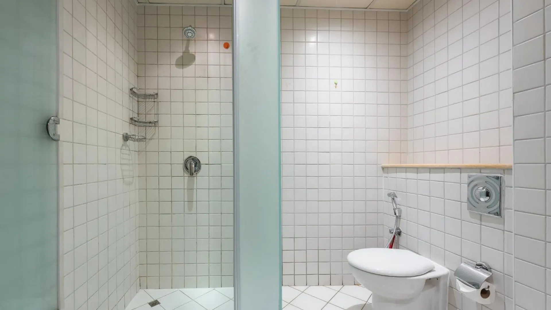 Bright 2Br Marina Home With Modern Touches Dubai Apartment