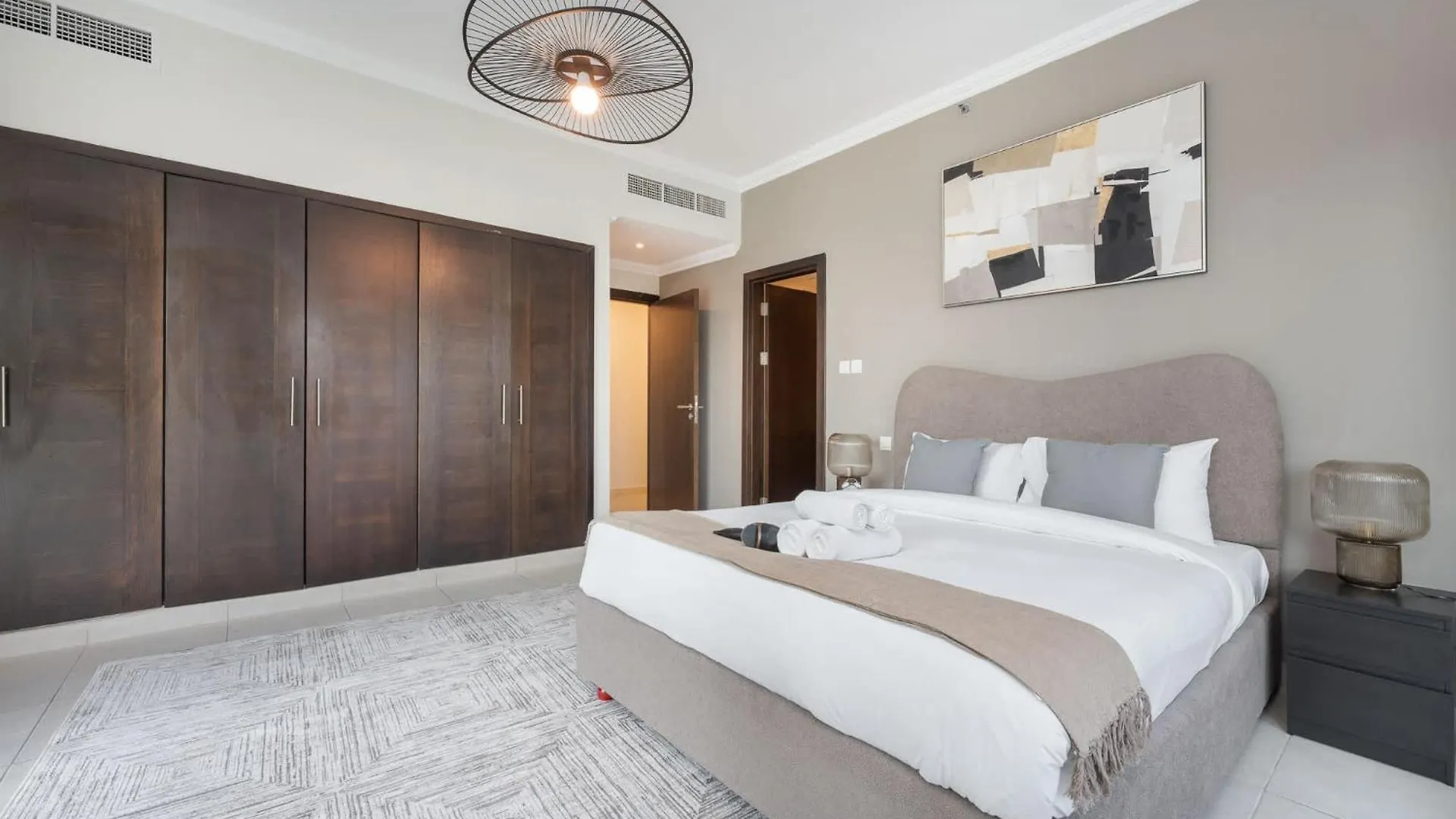 Bright 2Br Marina Home With Modern Touches Dubai United Arab Emirates